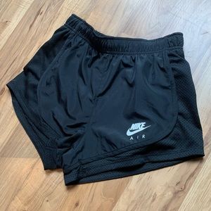 Nike Mesh-Trim Running Shorts